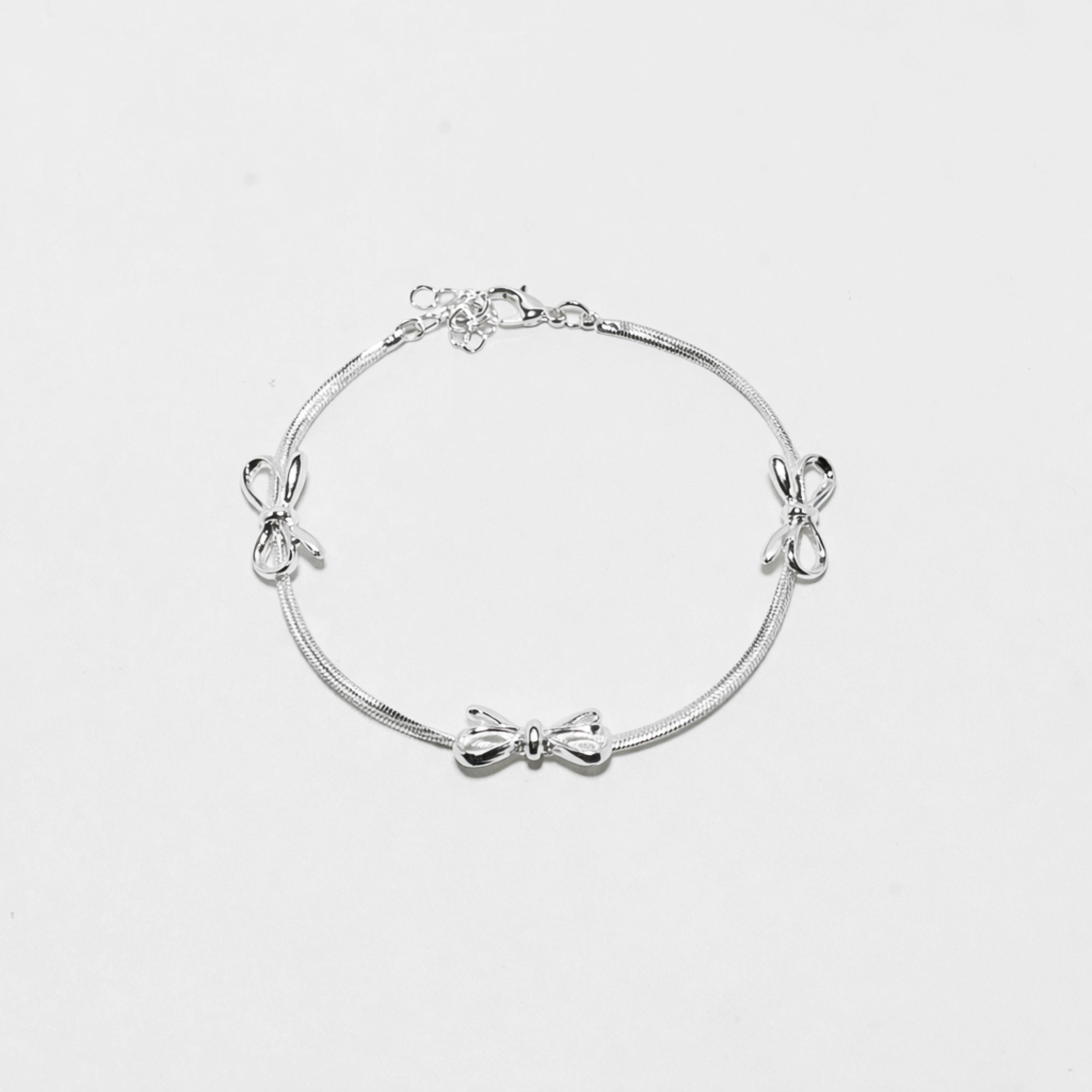 Mini Bow Chain Bracelet