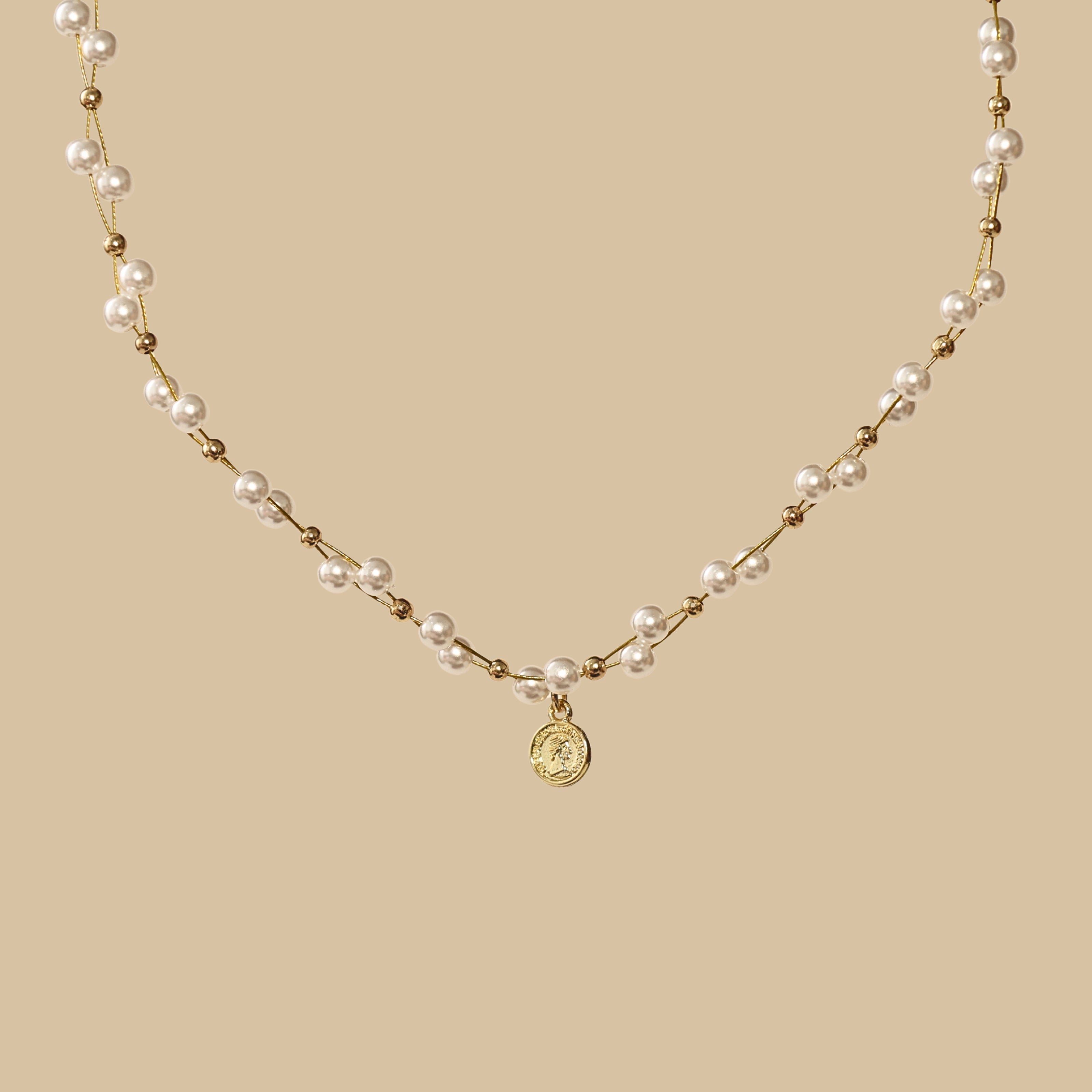 Perle Flottante Necklace