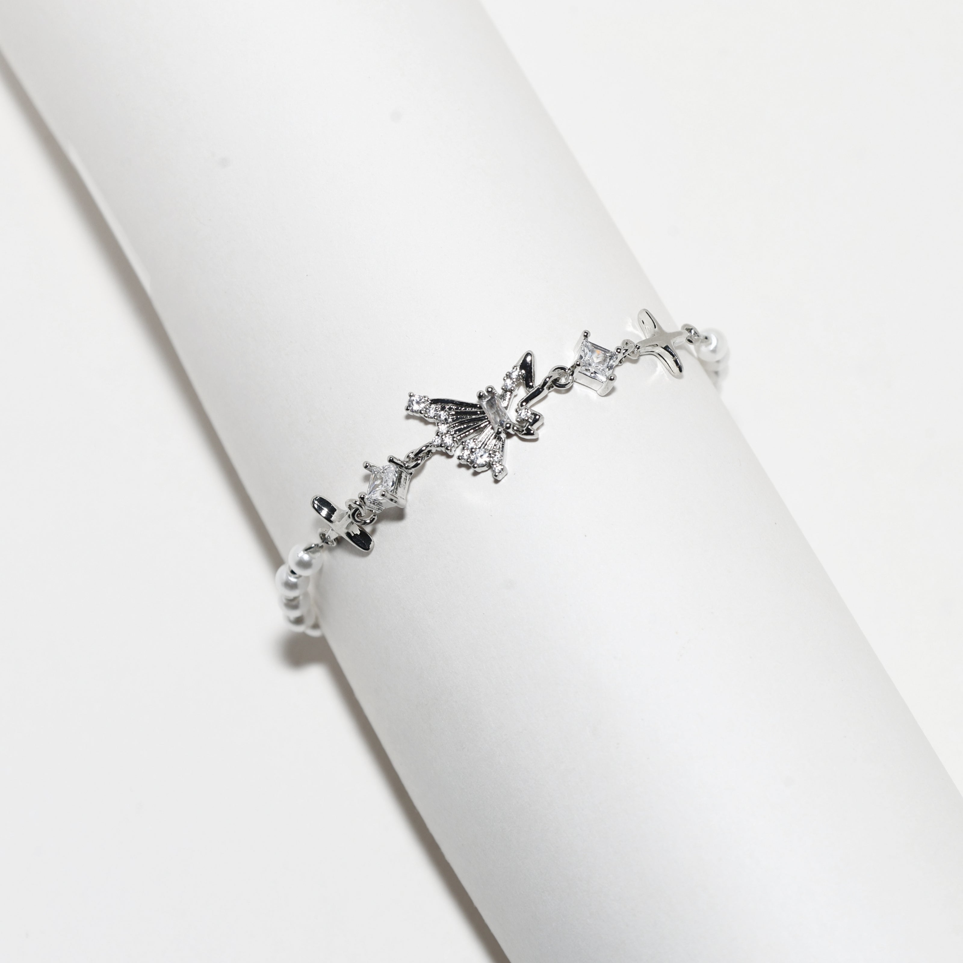 Half Wing Pearl Bracelet