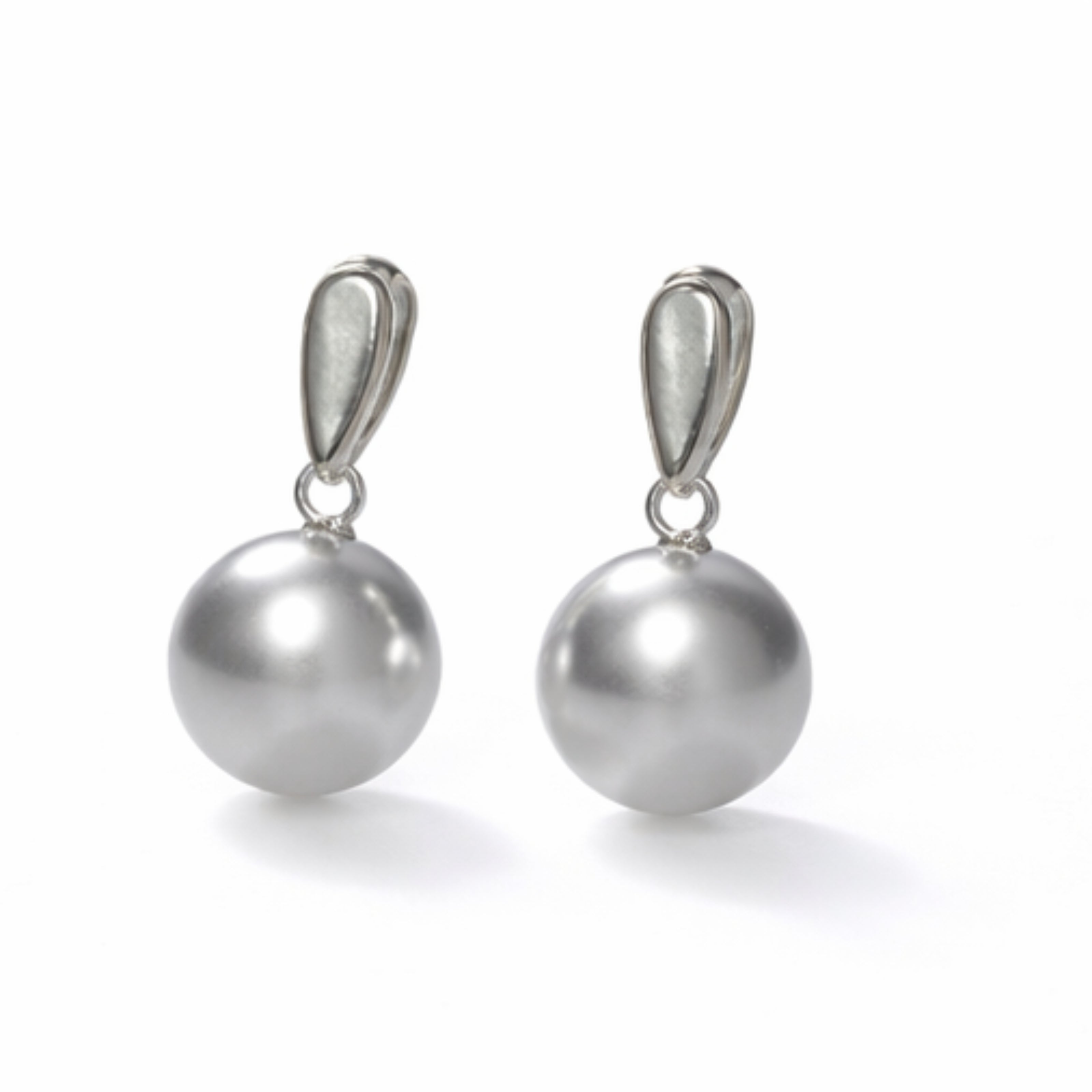 Classic Luxe Pearl Earrings