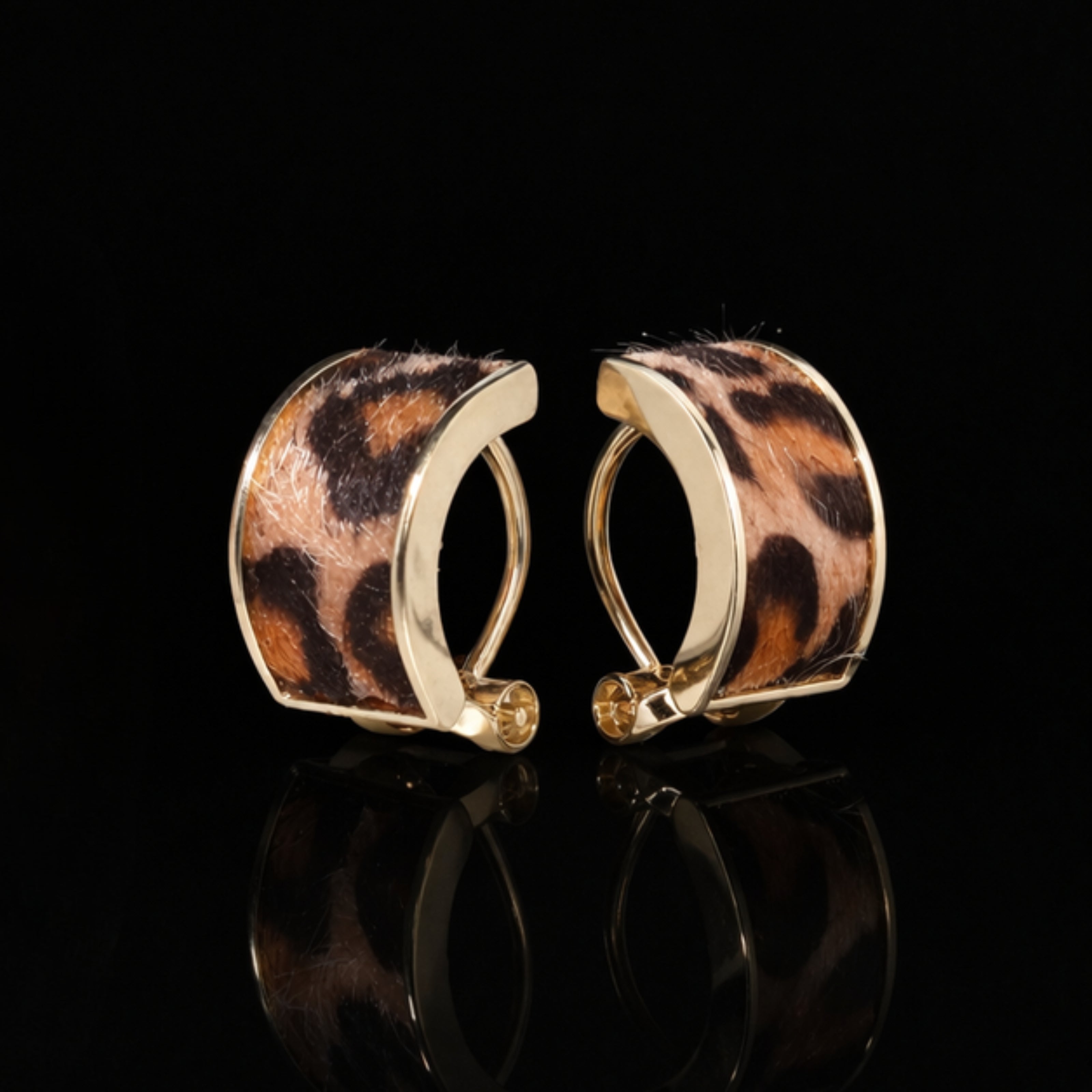 Leopard Curve Earrings