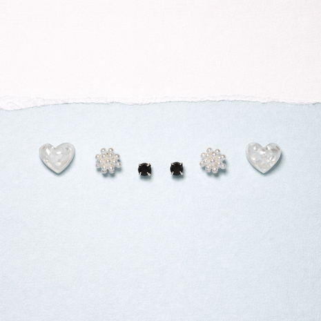 Heart Pearl Grace Stud Set