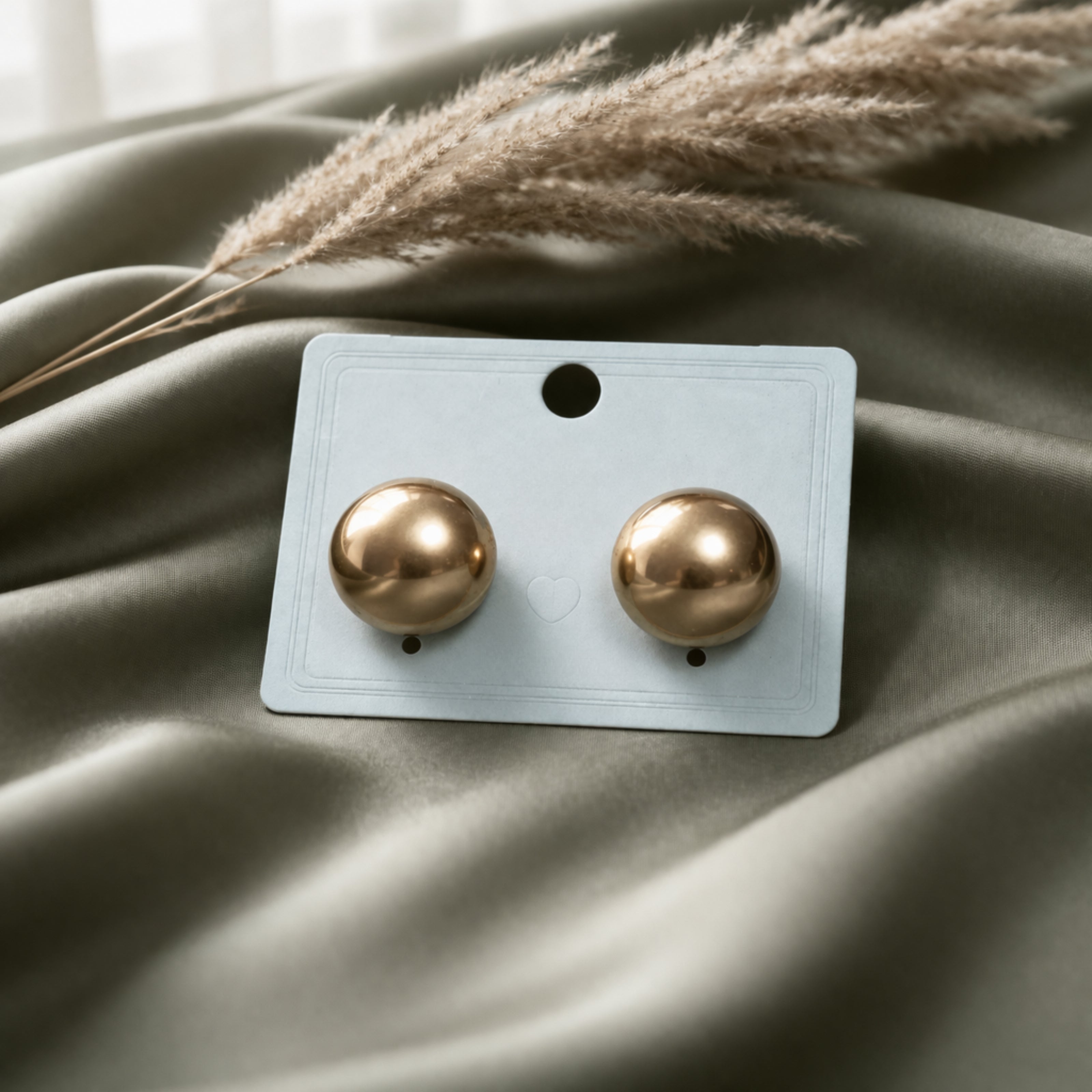 Dusty Sphere Stud