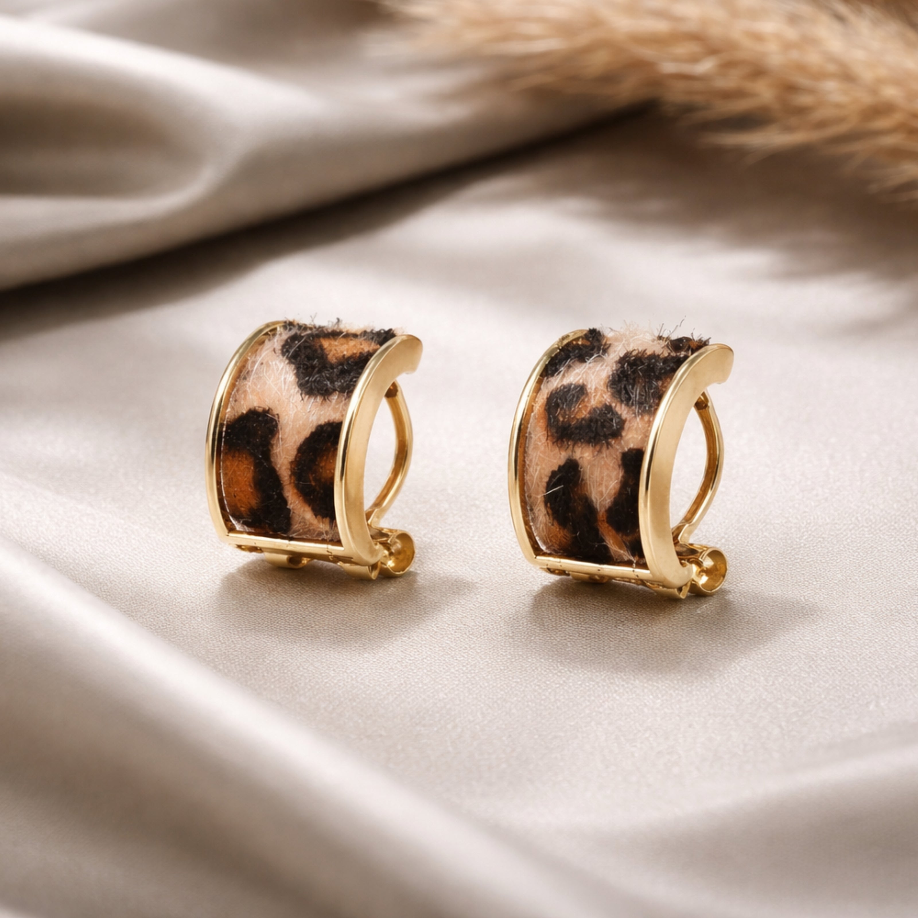 Leopard Curve Earrings