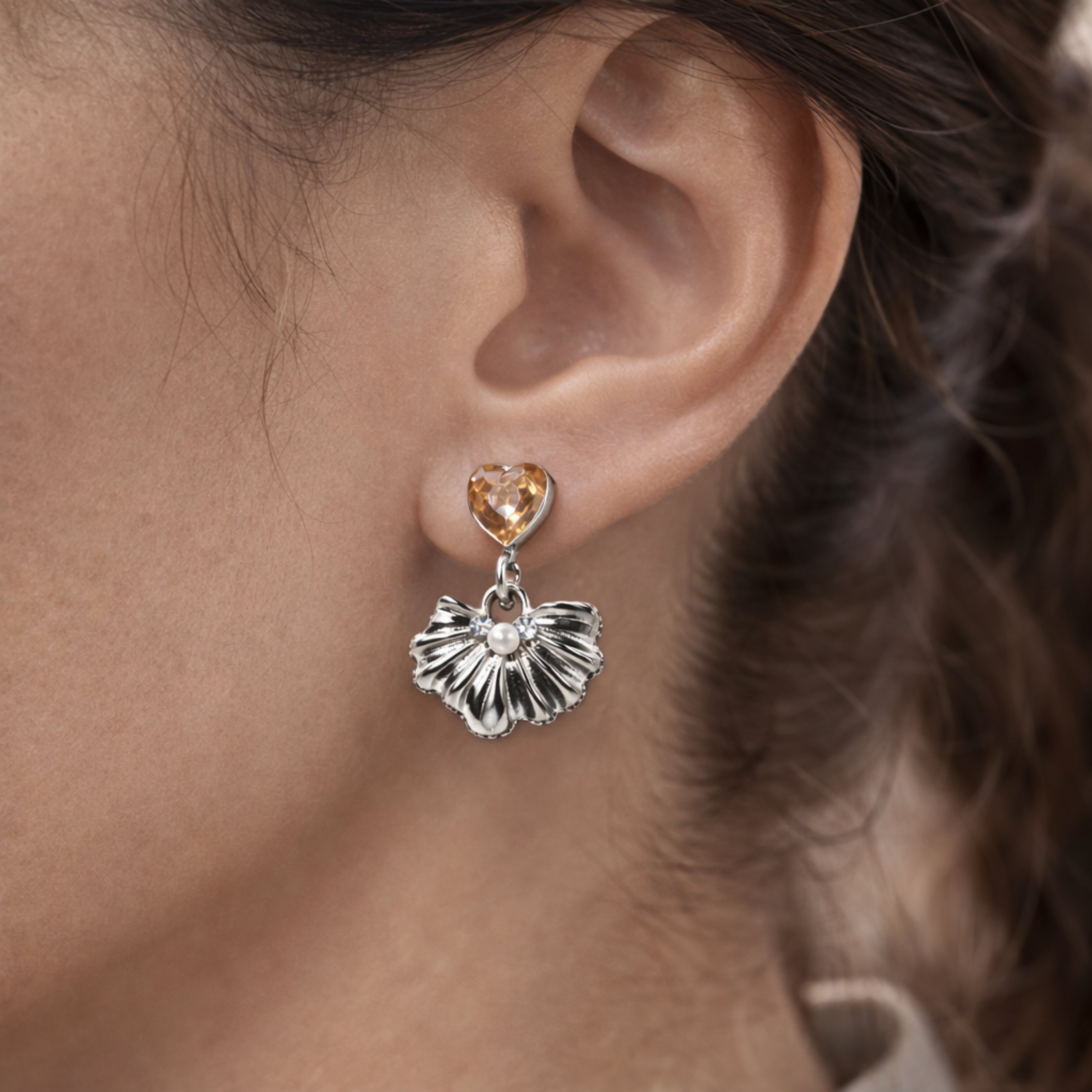 Petal Shine Earrings